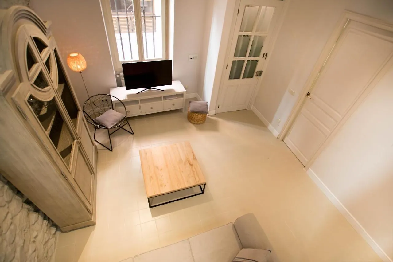Moll House, The Hostel Palamós