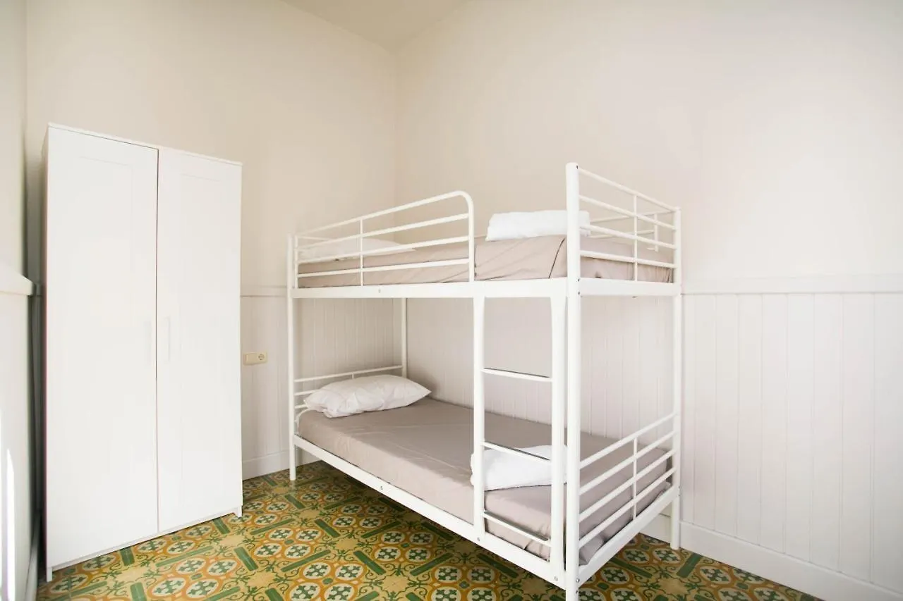 Moll House, The Hostel Palamós