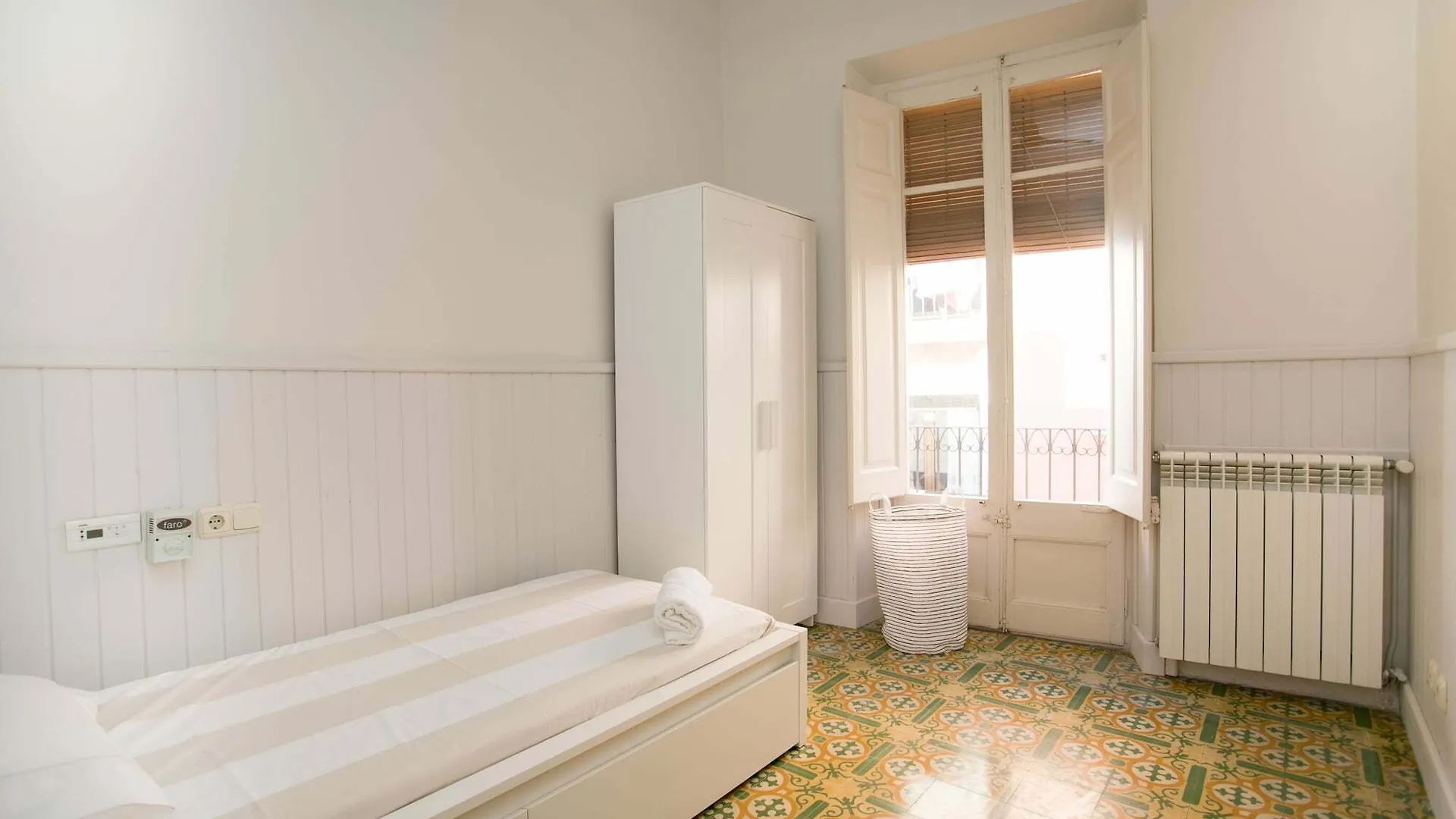 Moll House, The Hostel Palamós Spanje